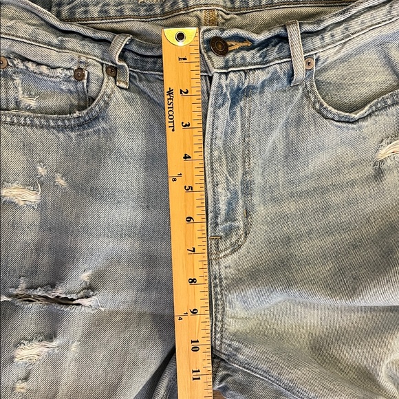 American Eagle Light Wash Distressed Skater Jeans size 8 short inseam - Picture 5 of 9